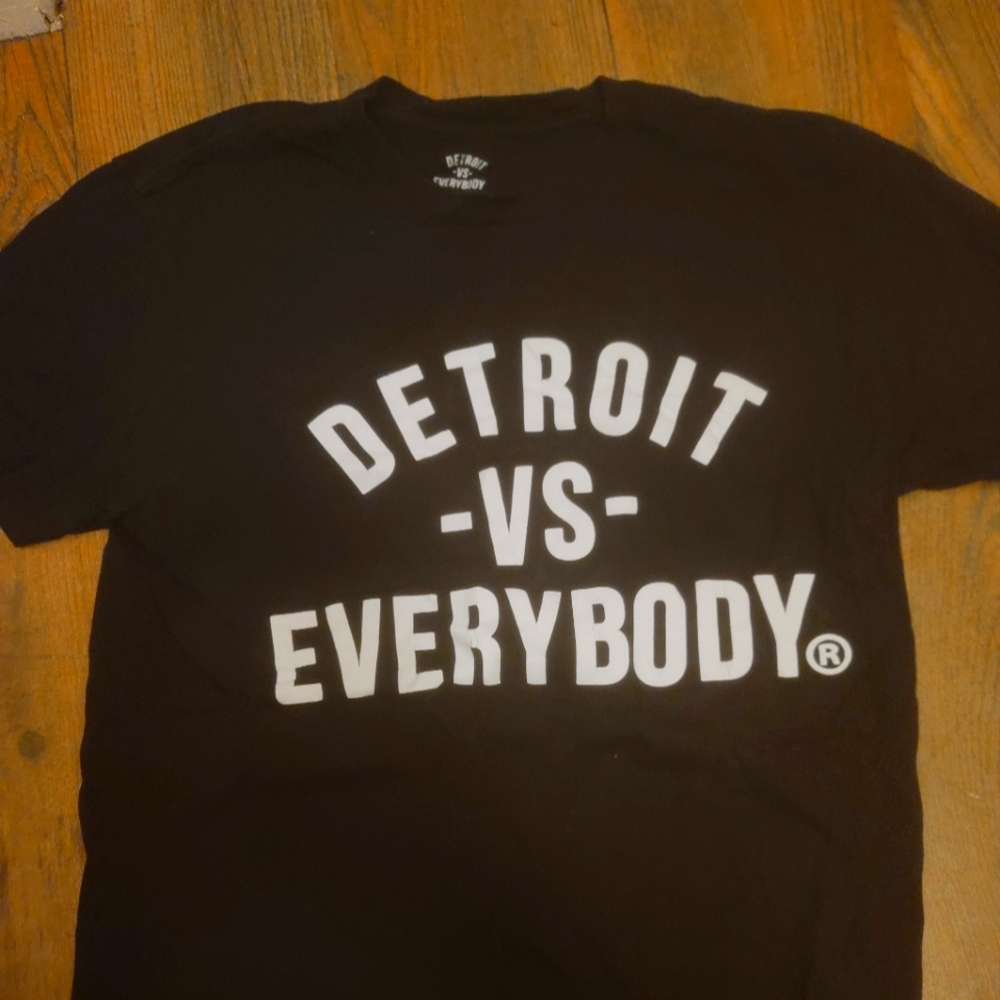 Tshirt authentic detroit vs everybody